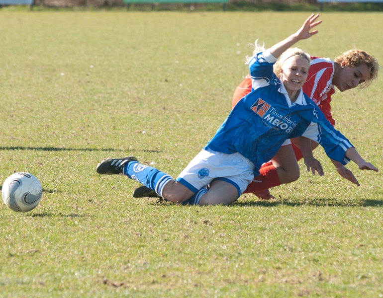 VIOD Dames na nederlaag weer met beide benen op de grond - RTV NOF