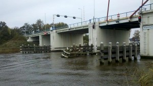 Zwaar verkeer pas in maart weer over brug Kootstertille