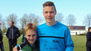 Eerste kaatswedstrijd voor leden KF De Trije Doarpen