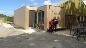 Opening biologische huiswinkel It Heechje Hiaure