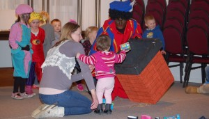 Sinterklaas met zijn Pieten bezocht de Triemen