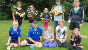Kind/ouder kaatsen in Paesens-Moddergat