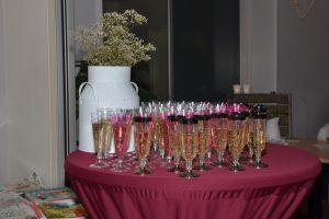 Ladies Night Ternaard met bruidsjurken van toen