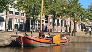 Skûtsje De Noarderling definitief terug in Dokkum