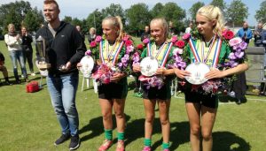 Makkum winnaar NK schoolmeisjes