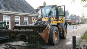 Groot onderhoud Doarpsstrjitte Surhuizum gestart