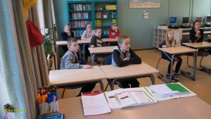 Leerlingen Basisschool Bernewird maken kennis met handicap en sport