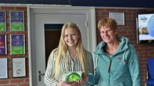 Nienke Nutma winnaar RTV NOF Noflik Plak