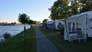 Primeur voor Camping De 4 Elementen - RTV NOF