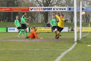 VV Kollum terug in kampioenstrijd na winst op Waskemeer