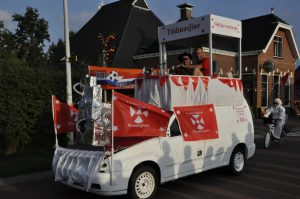 Dorpsfeest Westergeest barst los met een prachtige optocht
