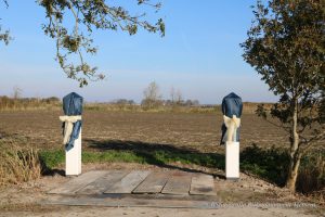Rijksmonument Tjessens gemarkeerd met hekpijlers