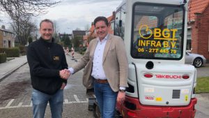 Wethouder Rommy Kempenaar bezoekt BGT Bestrating