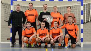 VV Zwaagwesteinde 35+ wint Nijjierstoernoai