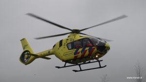 Drie inzittenden gewond bij eenzijdig ongeval Surhuizum