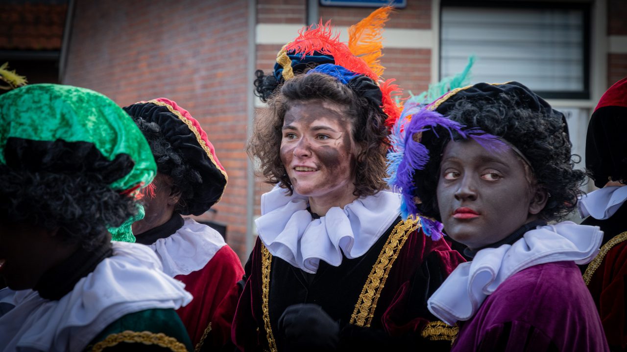 Roetveegpiet bij schoolkoepel PCBO Tytsjerksteradiel