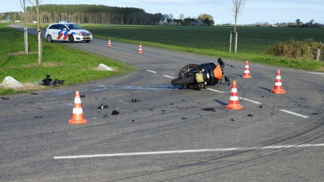 Motorrijder gewond na ongeval in Burdaard