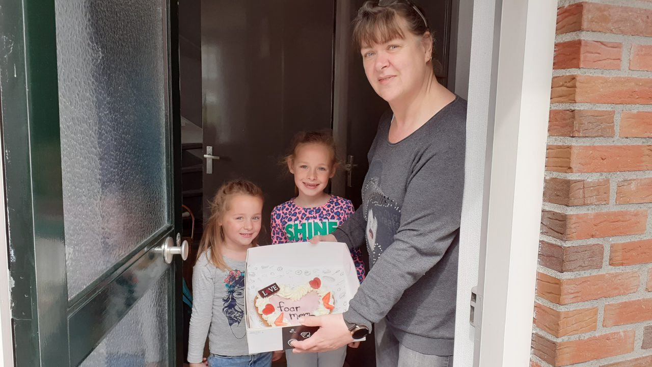 VIDEO: Griet Boonstra verrast door dochter Ytsje