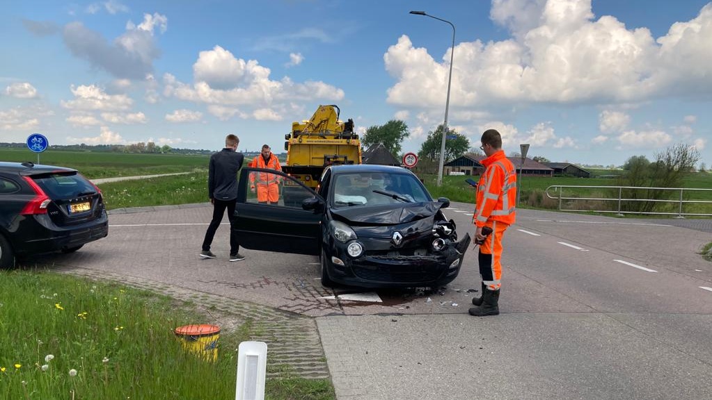 Opnieuw een ongeluk op de kruising Trekwei en Kolkensloane Driezum - RTV NOF