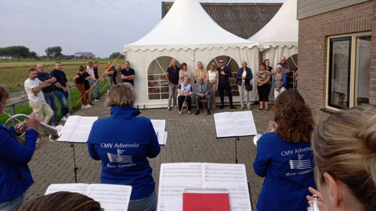 Serenade voor briljanten echtpaar Ulbe en Geeske Braaksma-de Vries