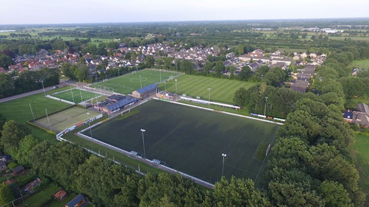 Sportpark Douwekamp toneel bekerwedstrijd ONT 1-Harkema Opeinde 1