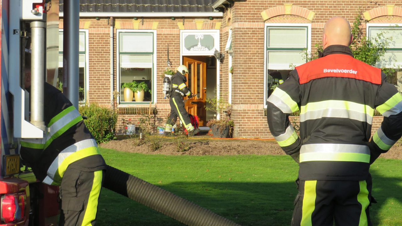 Brand door föhn in boerderij Twijzelerheide snel onder controle