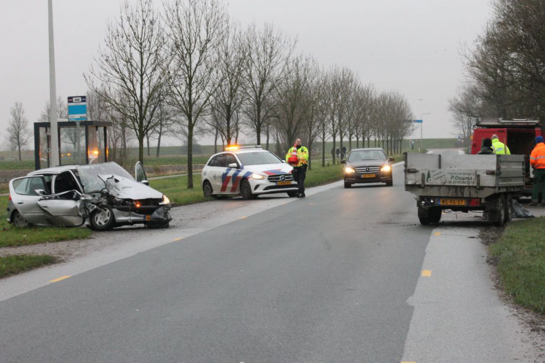 Botsing op de Munebuorren (N358) bij Engwierum