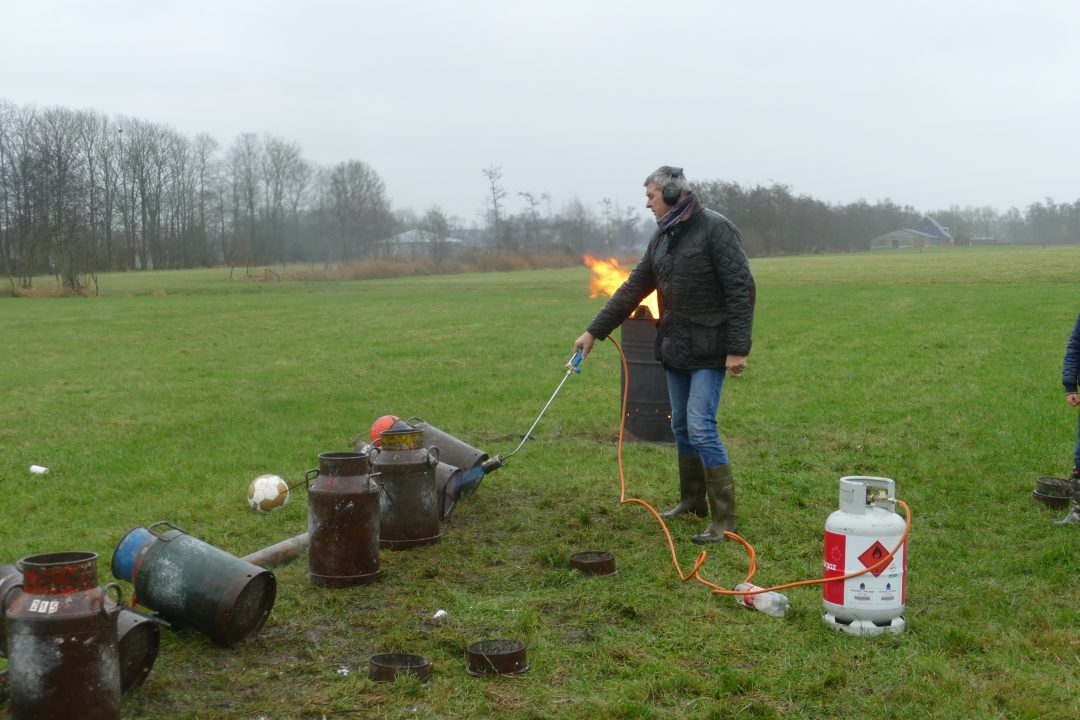 VIDEO: Burgemeester Agricola schiet in Readtsjerk: 