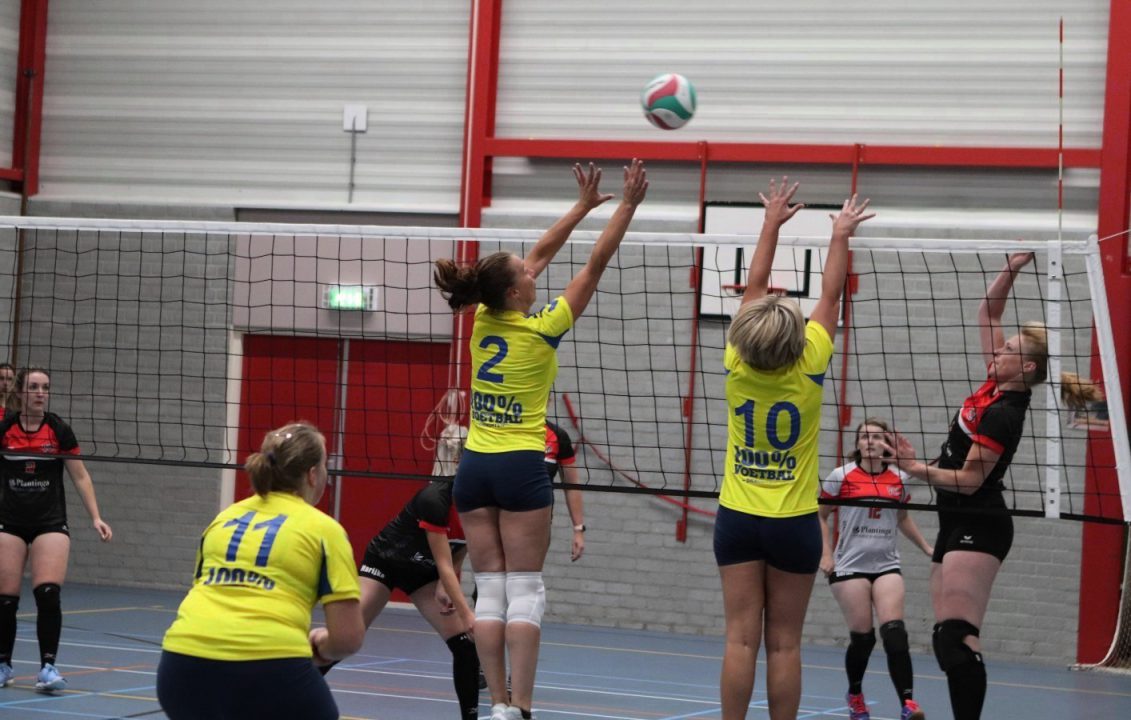 Dames DOS nipt onderuit tegen Grouw '64 - RTV NOF