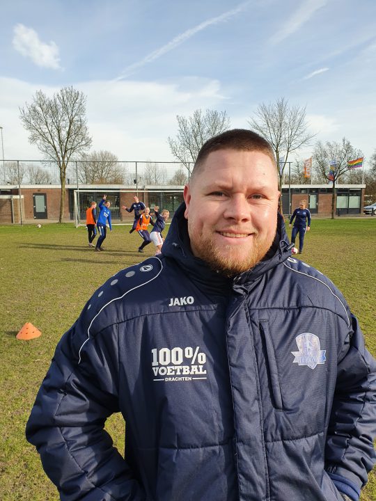 Herman Alberts gaat door als trainer Vrouwen 1 VV Buitenpost RTV NOF