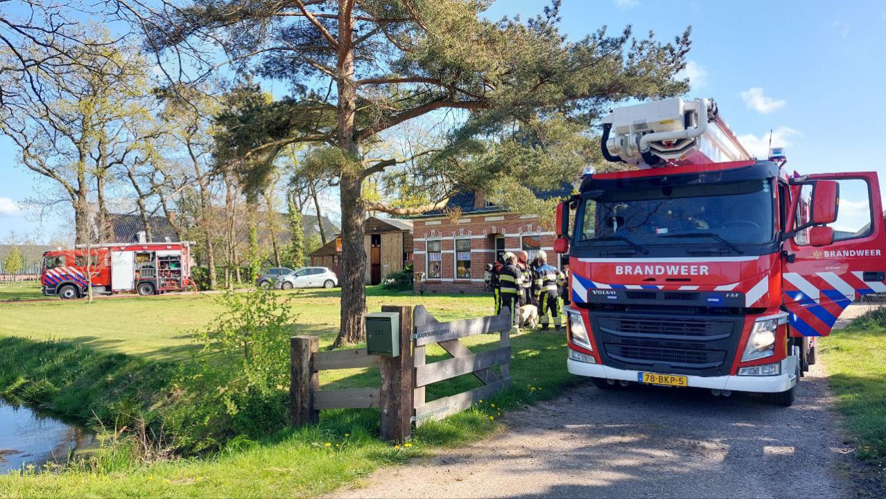 VIDEO: Schoorsteenbrand aan de Foarwei in Kollumerzwaag - RTV NOF