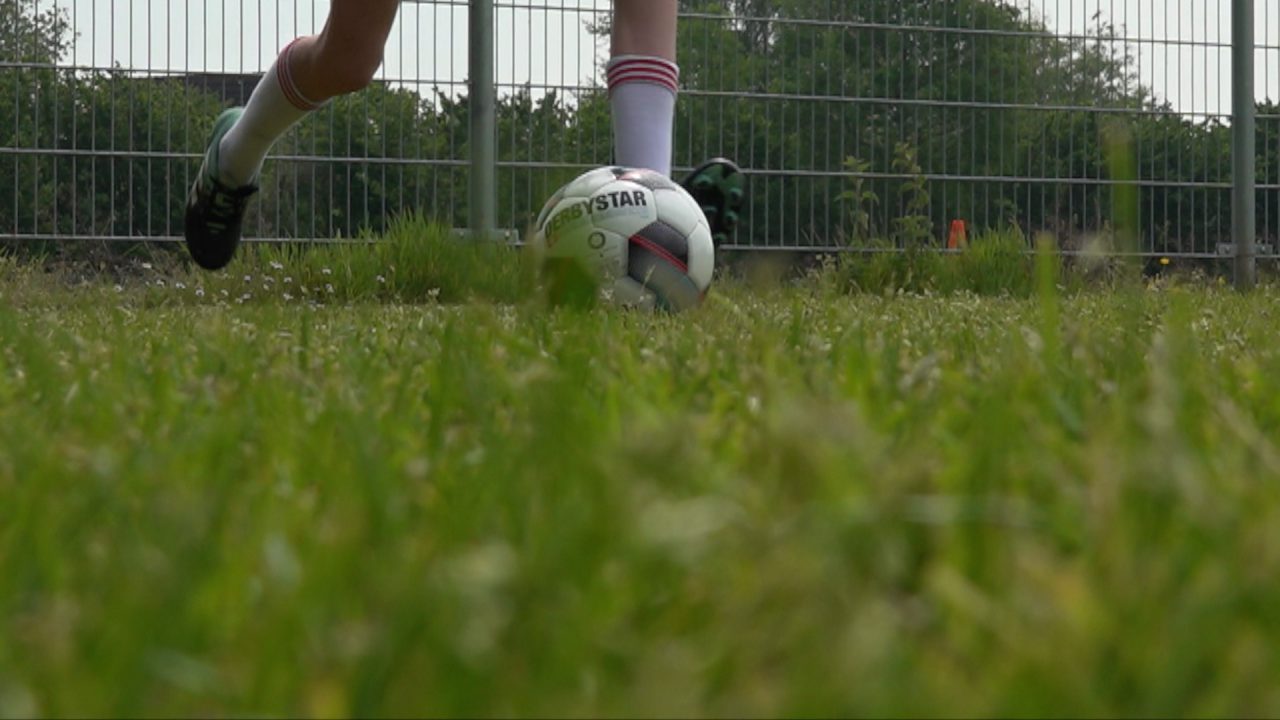 De Wilper Boys en Geel Wit maken er een knotsgekke wedstrijd van - RTV NOF