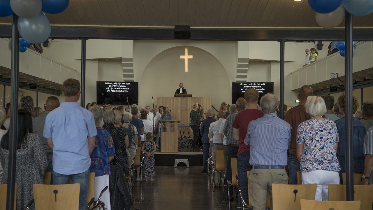 Dominee J.P. Strietman neemt afscheid van Kollumerzwaag