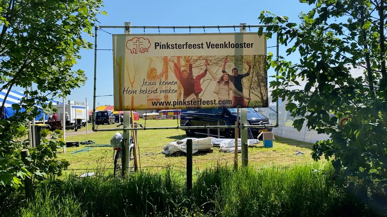 VIDEO: Opbouw Pinksterfeest Veenklooster: 
