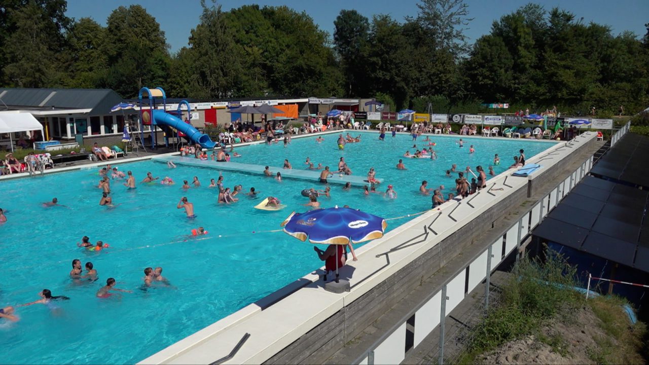 Zwembad de Wettervlecke in Surhuisterveen weer open
