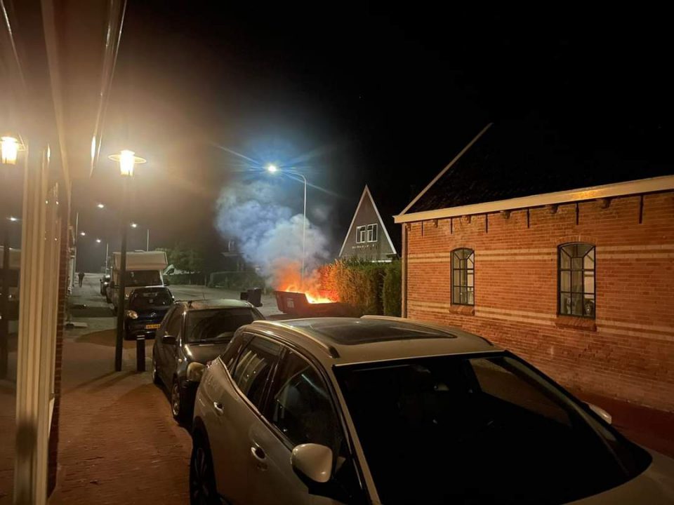 Containerbrand in Rinsumageast snel geblust