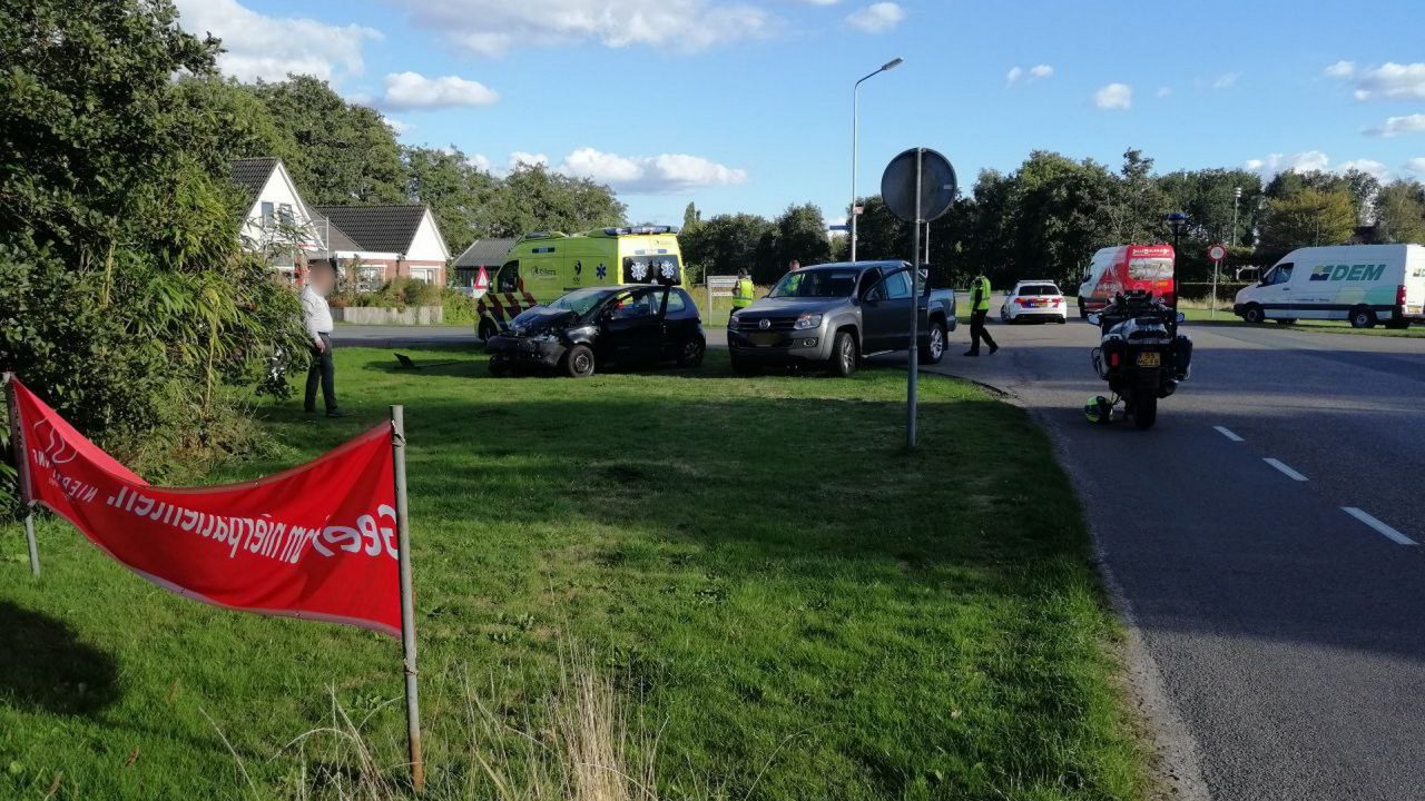 Ongeval met twee voertuigen in Rinsumageast