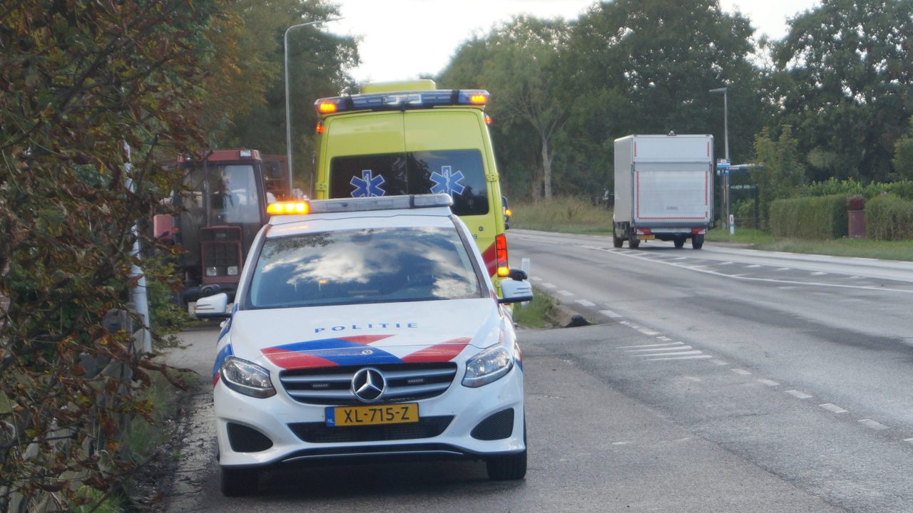 Fietser onder invloed aangereden bij Jistrum