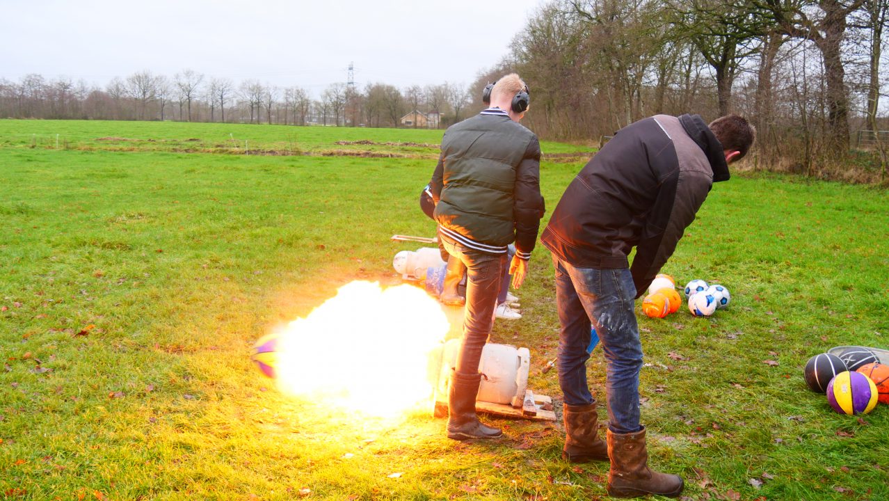 In Twijzelerheide kan dit jaar op zes plekken carbid worden geschoten
