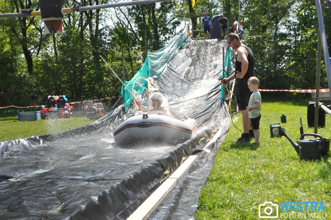 ‘Blij dat ik glij’ in Augustinusga