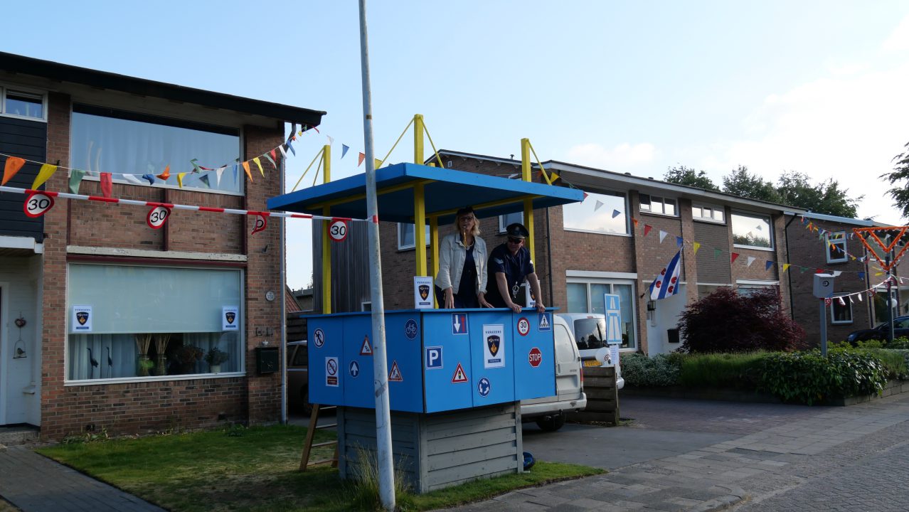 VIDEO: Na vier jaar weer dorpsfeest in Tytsjerk, maar zonder versierde wagens