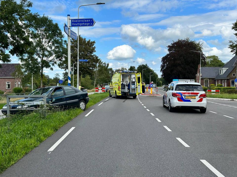 Fietser gewond bij aanrijding op Blauwhuisterweg in Surhuisterveen
