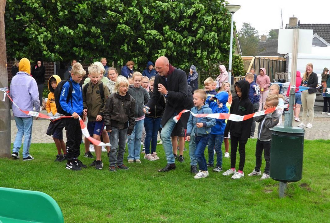 Speel- en beweegtuin in Munnekezijl geopend