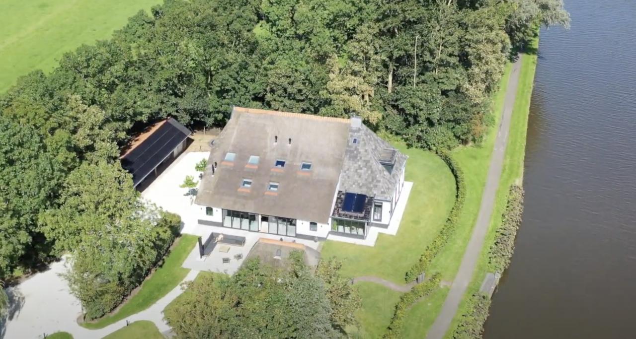 VIDEO: 10x Thuis aflevering 1: Boerderij de Grote Liefde in Burdaard