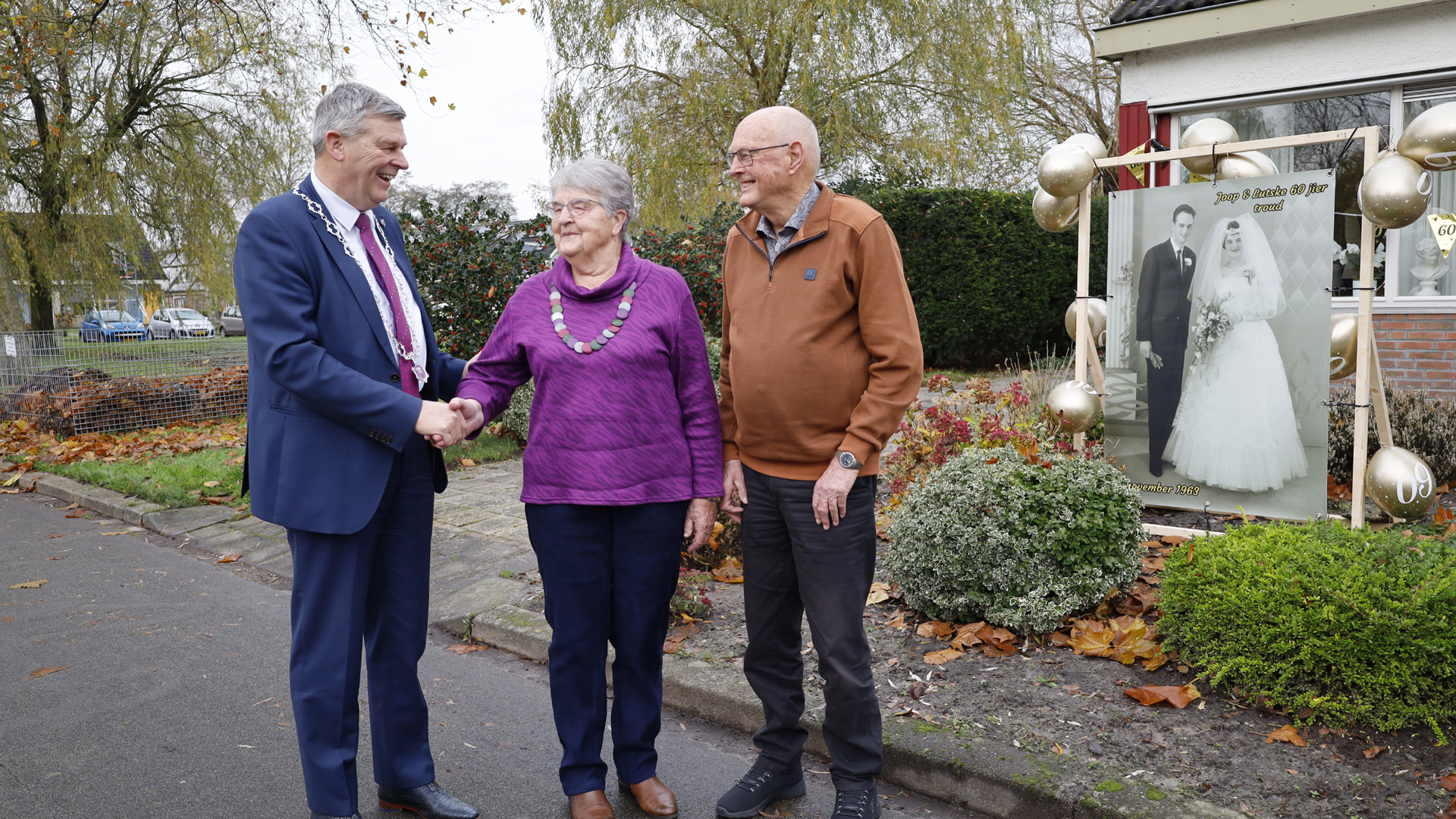 Echtpaar Muller-Bos viert 60-jarig huwelijk - RTV NOF Nieuws