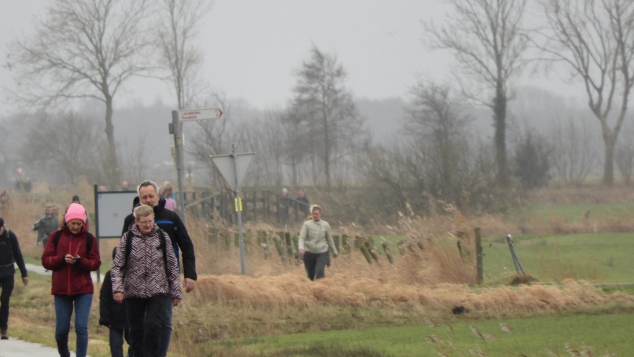 Snertkuier trekt recordaantal wandelaars naar Mûnein