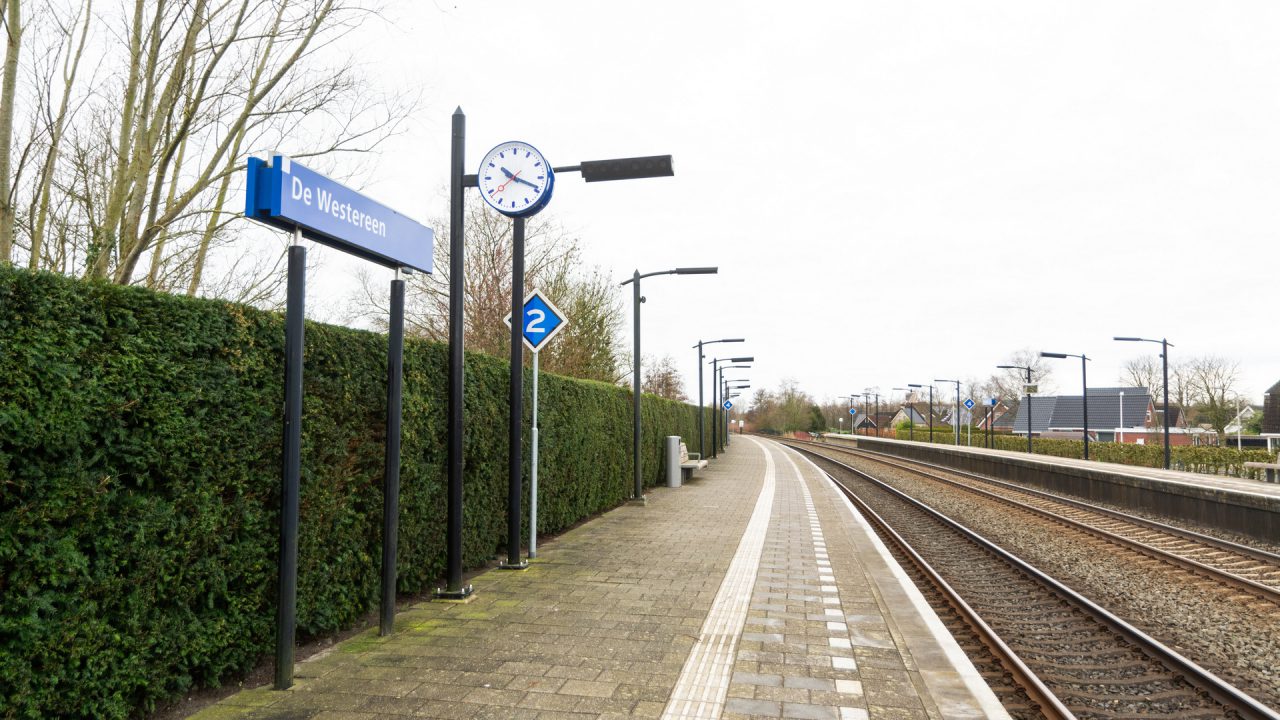 Werk aan het spoor tussen Leeuwarden en Groningen: bussen ingezet als alternatief