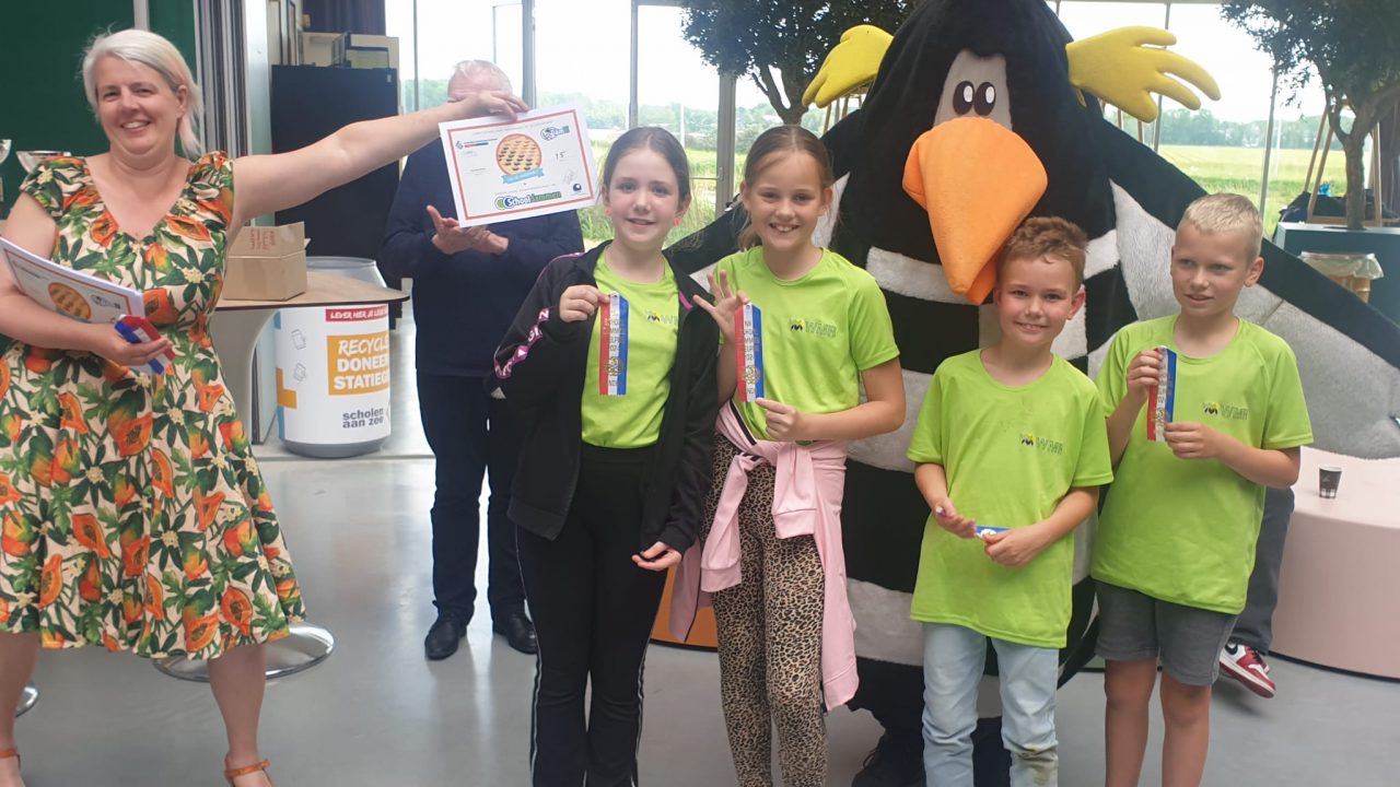 De Tarissing uit Rinsumageast 15e van Nederland bij NK schooldammen