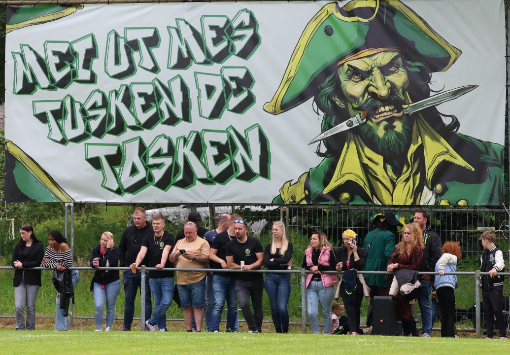Harkema-Opeinde knokt zich na strafschoppen langs SC Scheemda