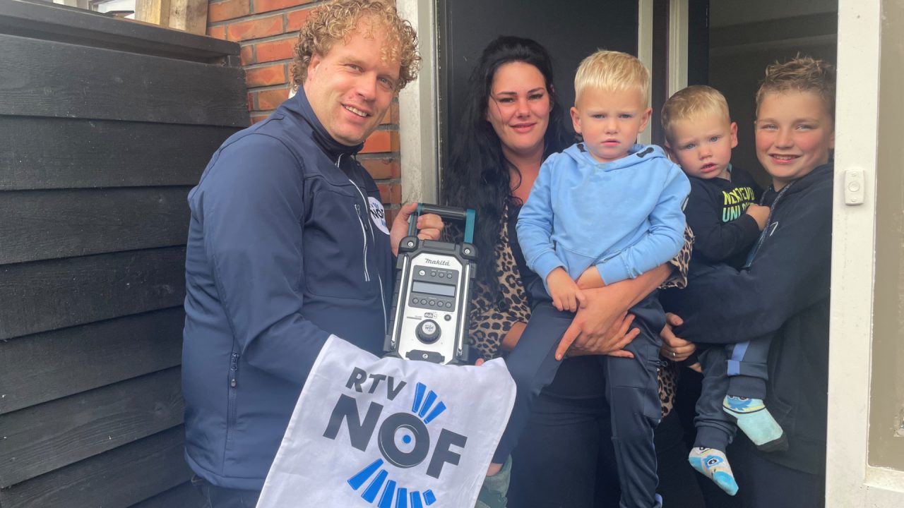 VIDEO: Annamarie uit Twijzelerheide wint DAB+ Bouwradio RTV NOF